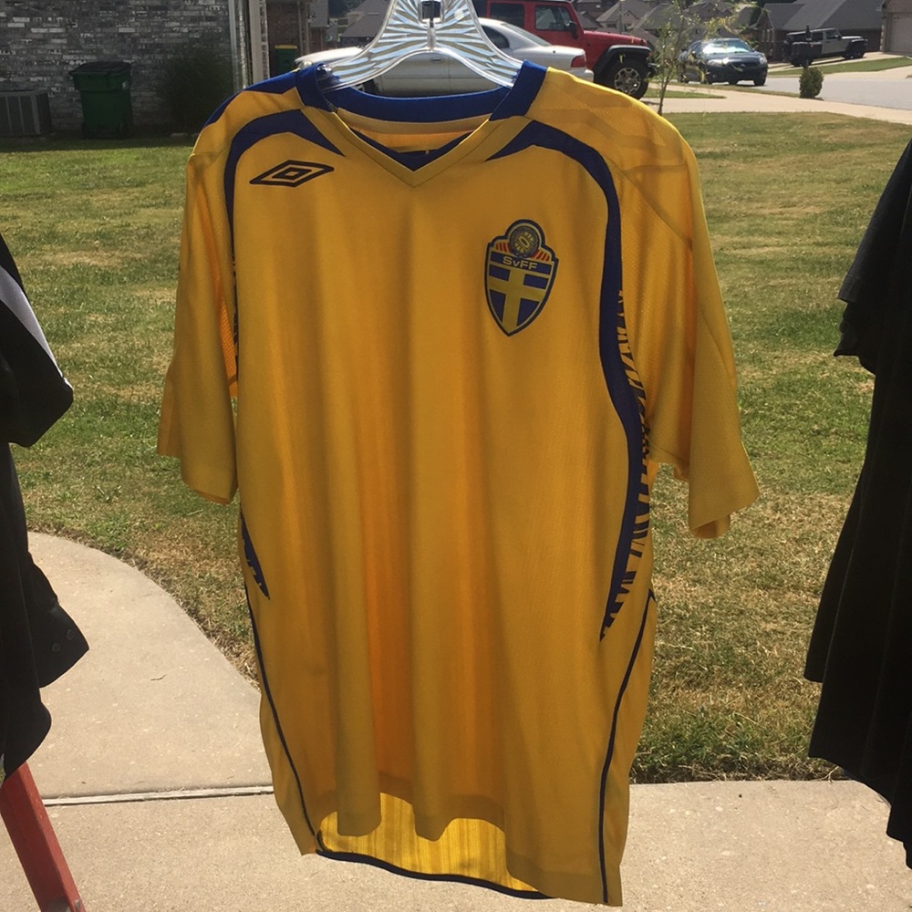Medium Sweden Soccer Jersey